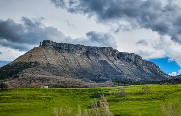 VALLE DE MENA